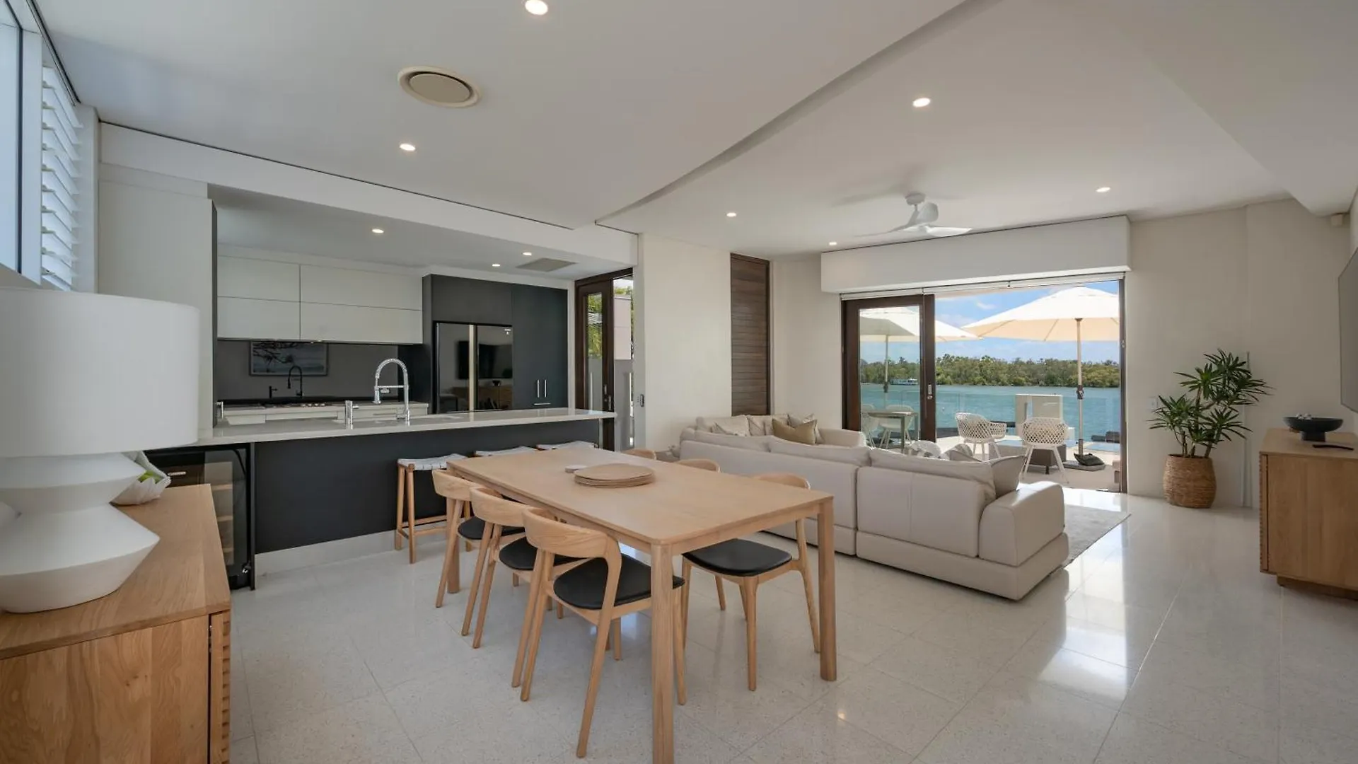 Apartment Luxury Riverside Escape Noosaville Australia
